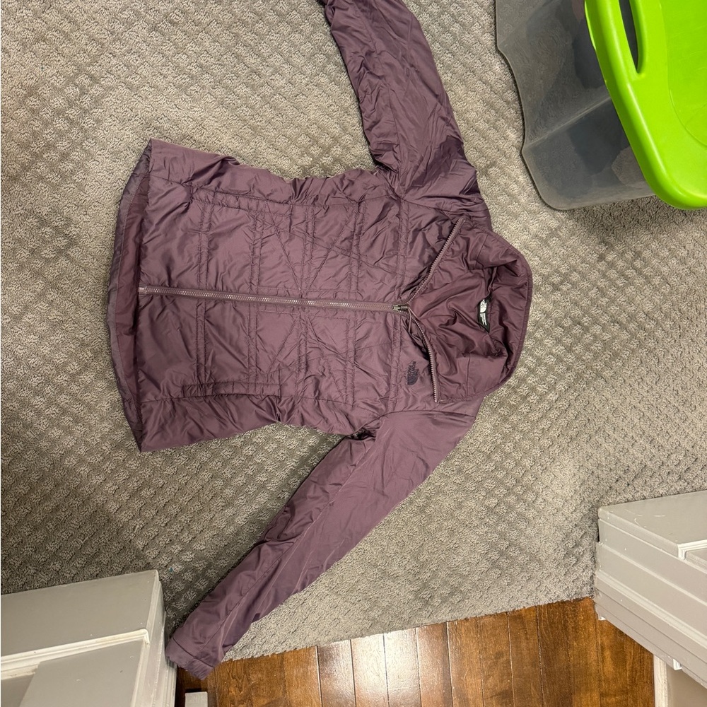 Woman’s size small north face winter jacket